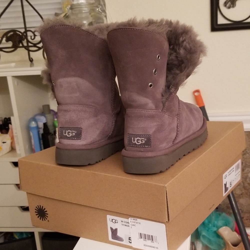 Boots - Picture 2 of 3